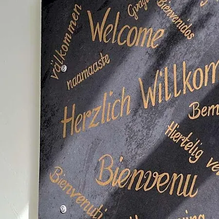 Rennsteighotel Herrnberger Hof נויהאוס אם רנווג