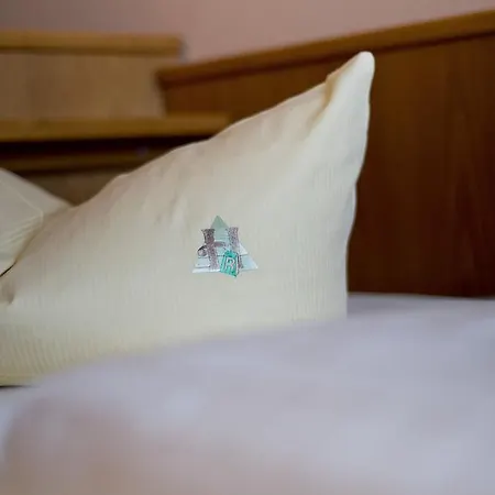 Rennsteighotel Herrnberger Hof 3* נויהאוס אם רנווג