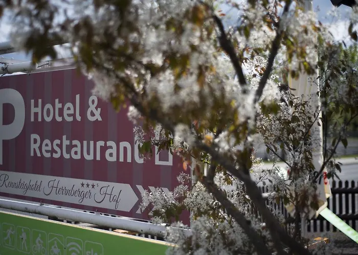 Rennsteighotel Herrnberger Hof Szálloda